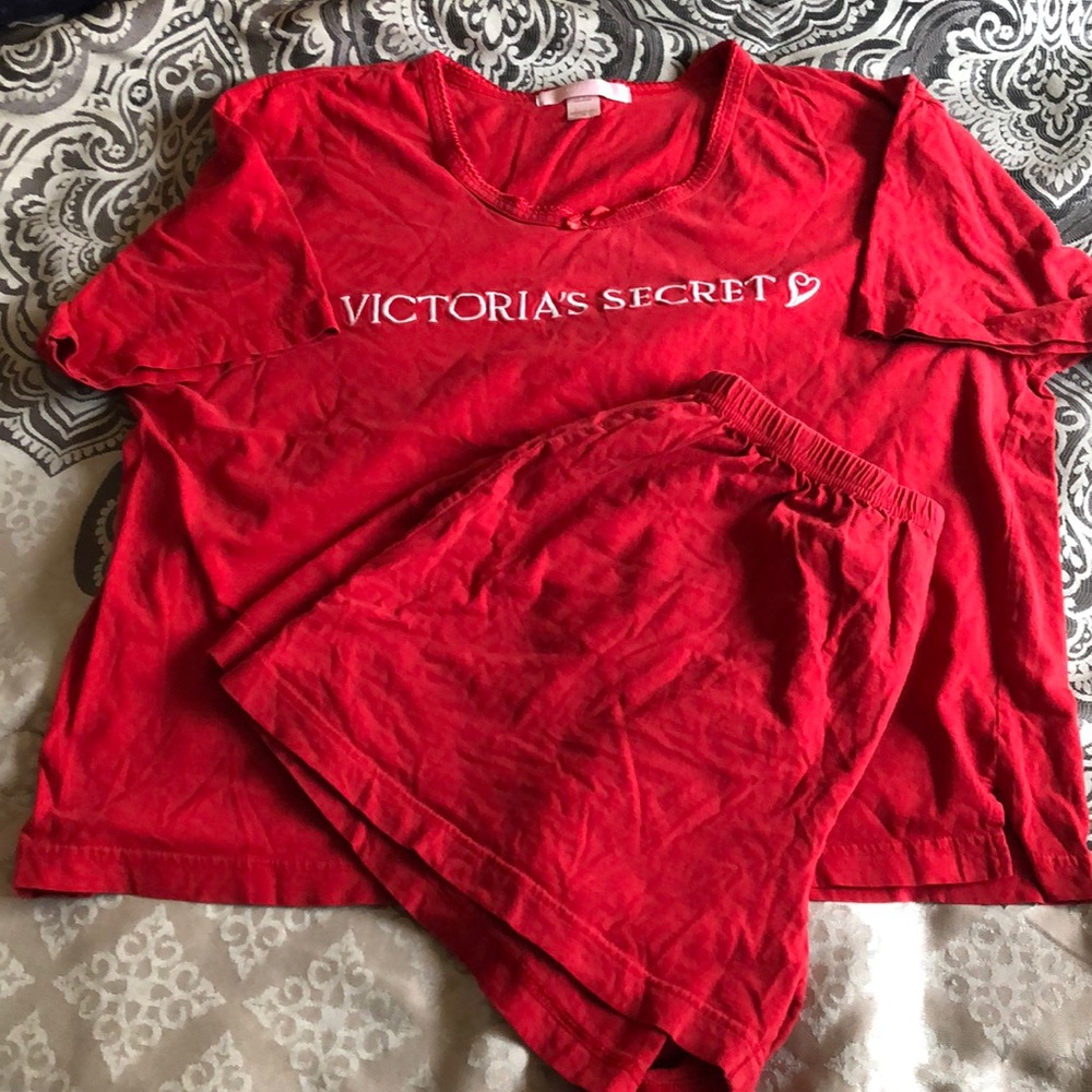 VS pj’s